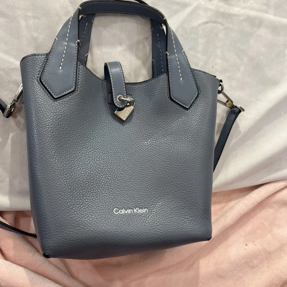 Calvin Klein Remy Crossbody‎ Bag New with tag